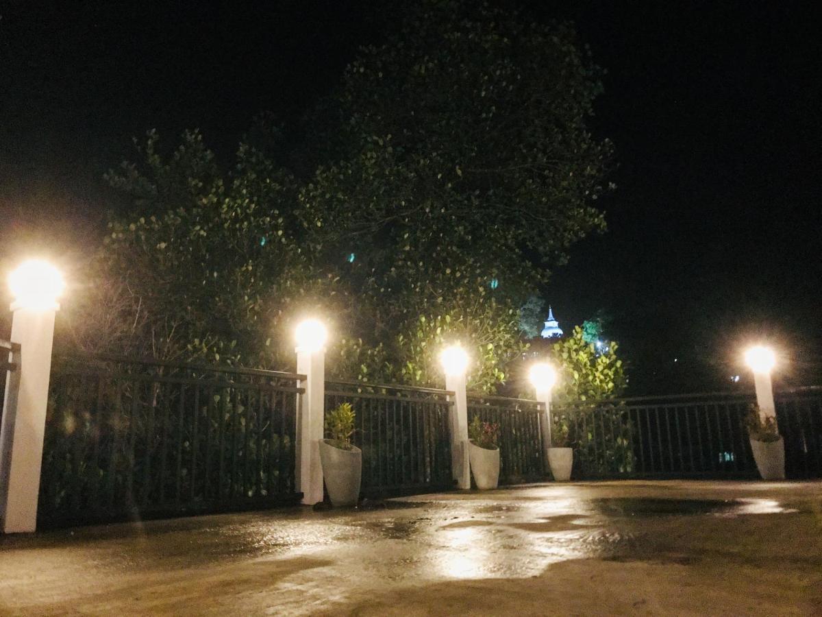 Tranquil Quarter Hotel Kandy Ngoại thất bức ảnh